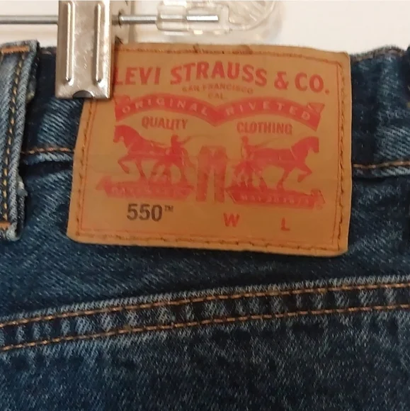 Levi's 550 Men's Tapered Leg Blue Jeans Size 44x30 44W 30L - Picture 6 of 11